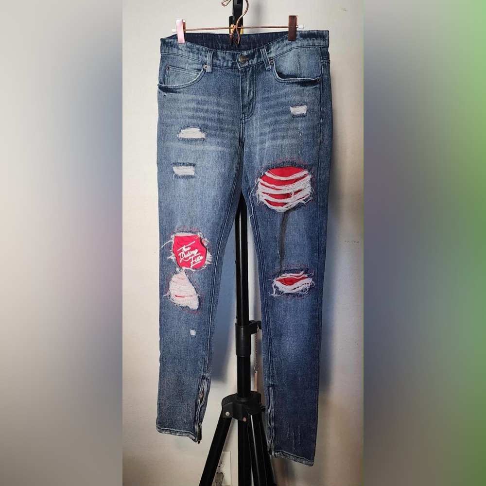 Young & Reckless Blue Jeans 28 X 30  Red Fabric Detail  Women